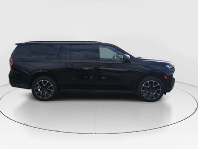 2024 Chevrolet Suburban — photo 8 view