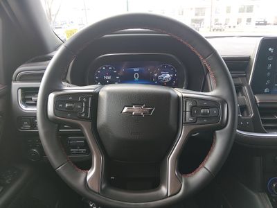 2024 Chevrolet Suburban — photo 12 view
