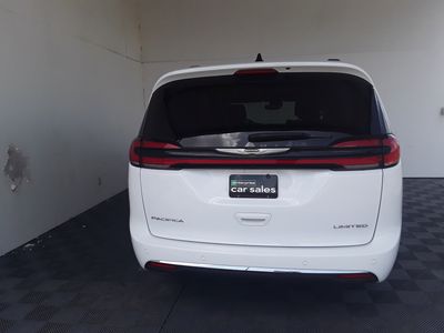 2023 Chrysler Pacifica - Photo 30