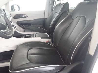 2023 Chrysler Pacifica - Photo 10