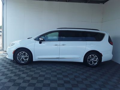 2023 Chrysler Pacifica - Photo 22