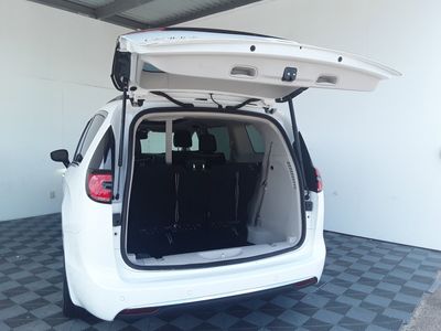 2023 Chrysler Pacifica - Photo 4