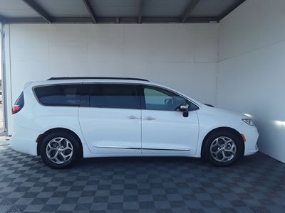 2023 Chrysler Pacifica - Photo 29