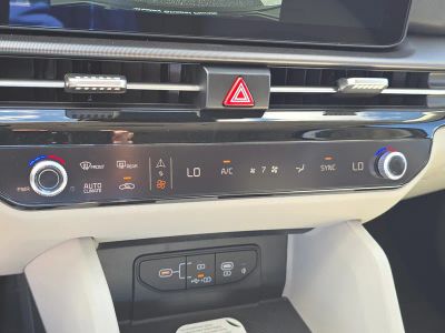 2026 Kia Sportage — photo 25 view