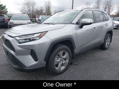 2025 Toyota RAV4 Hybrid XLE - Photo 8
