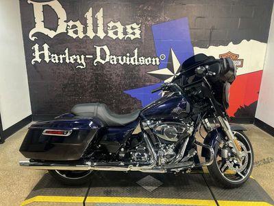 2025 Harley-Davidson FLHX - Street Glide — detail view