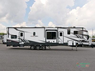 2022 Alliance RV Valor — photo 8 view