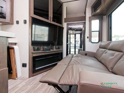 2022 Alliance RV Valor — photo 24 view