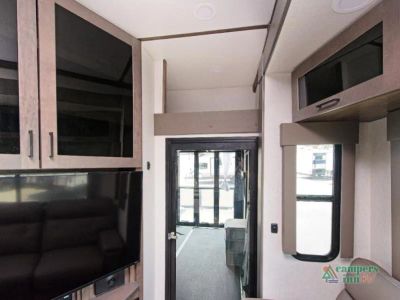 2022 Alliance RV Valor — photo 27 view