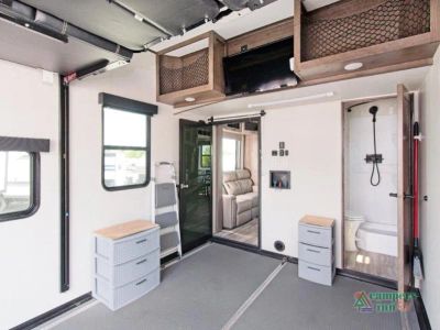 2022 Alliance RV Valor — photo 31 view