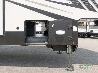 2022 Alliance RV Valor — photo 48 view