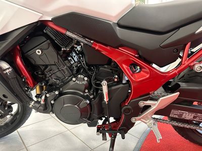 2025 Honda CB750 Hornet - Photo 10