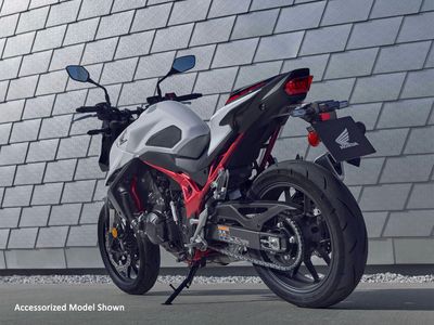 2025 Honda CB750 Hornet - Photo 21