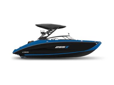 2026 Yamaha Boats 255XD — front three-quarter view