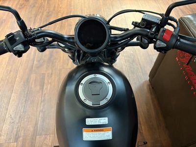 2025 Honda Rebel 300 - Photo 13