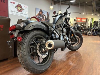 2025 Honda Rebel 300 - Photo 4