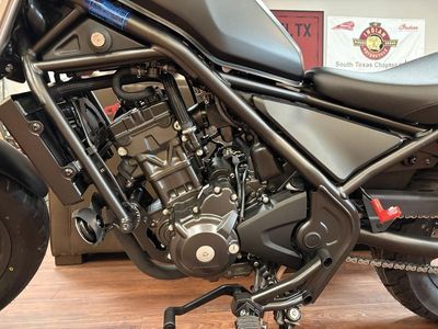 2025 Honda Rebel 300 - Photo 11