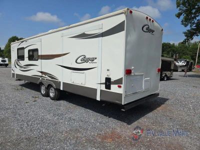 2014 Keystone RV Cougar X-Lite — engine compartment view