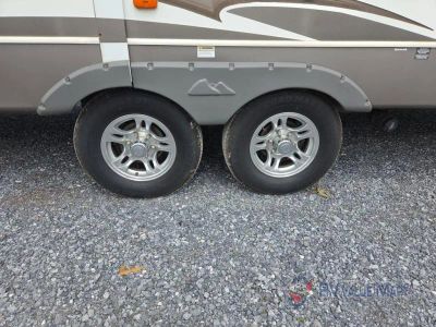 2014 Keystone RV Cougar X-Lite — photo 11 view