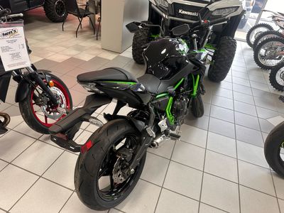 2025 Kawasaki Z650 ABS - Photo 4