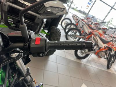 2025 Kawasaki Z650 ABS - Photo 7