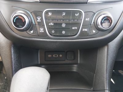 2024 Chevrolet Equinox — photo 18 view