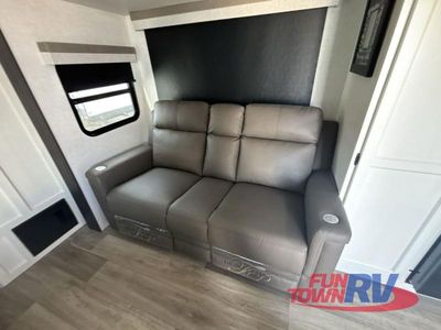 2025 Venture RV Stratus - Photo 28