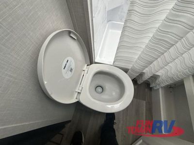 2025 Venture RV Stratus - Photo 34