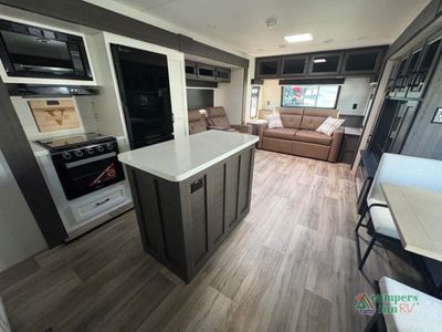 2026 Venture RV SportTrek Touring Edition — photo 9 view