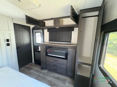 2026 Venture RV SportTrek Touring Edition — photo 50 view