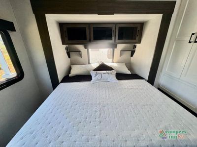 2026 Venture RV SportTrek Touring Edition — photo 47 view