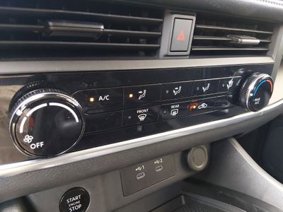 2024 Nissan Rogue — photo 17 view
