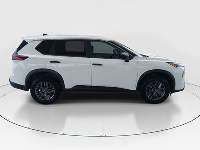 2024 Nissan Rogue — photo 8 view
