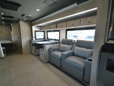 2026 Grand Design LINEAGE SERIES F - Photo 13