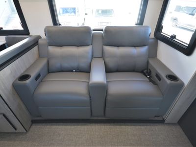 2026 Grand Design LINEAGE SERIES F - Photo 14