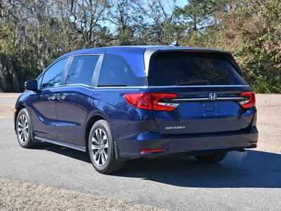 2023 Honda Odyssey - Photo 2