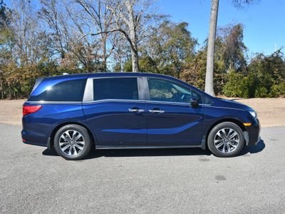 2023 Honda Odyssey - Photo 4
