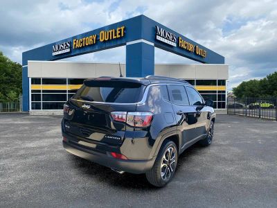 2022 Jeep Compass — detail view