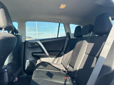 2017 Toyota RAV4 - Photo 7