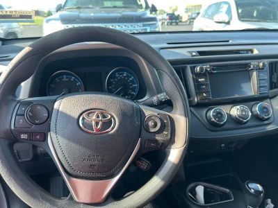 2017 Toyota RAV4 - Photo 2