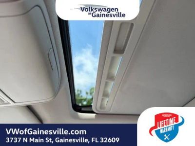 2018 Volkswagen Passat — photo 24 view