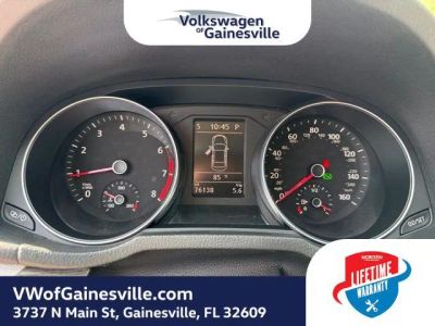 2018 Volkswagen Passat — photo 17 view