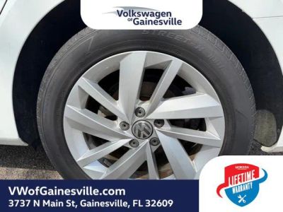 2018 Volkswagen Passat — photo 25 view