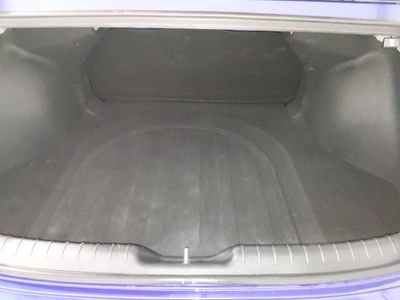 2024 Hyundai Elantra — photo 11 view