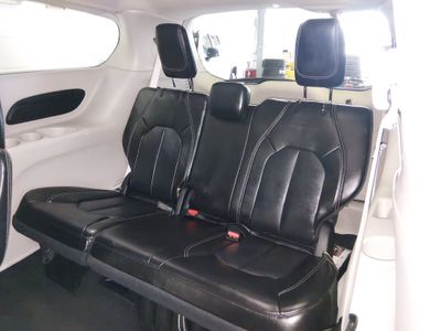 2024 Chrysler Pacifica — photo 19 view