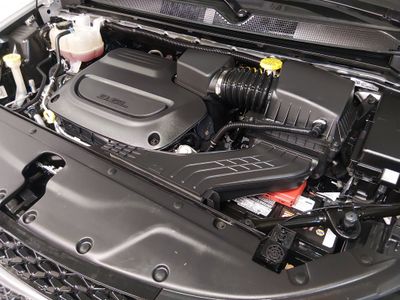 2024 Chrysler Pacifica — photo 9 view