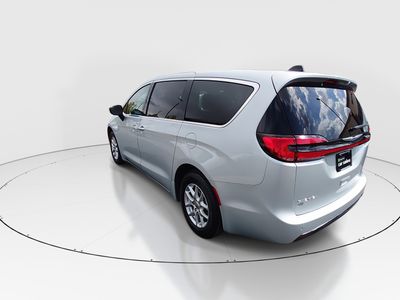 2024 Chrysler Pacifica — detail view