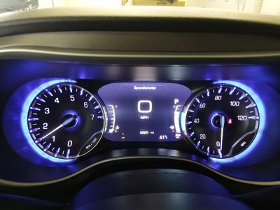 2024 Chrysler Pacifica — photo 14 view