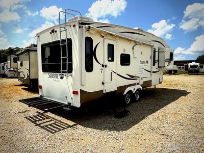 2014 Palomino Sabre Silhouette - Photo 2