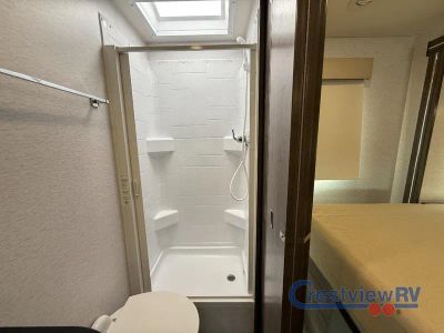 2025 Winnebago Porto - Photo 15